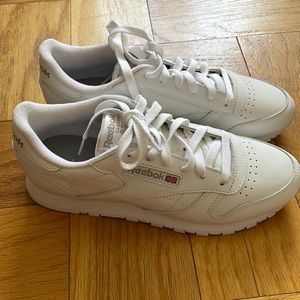 Reebok Classic Leather White. Never Worn, perfect condition.